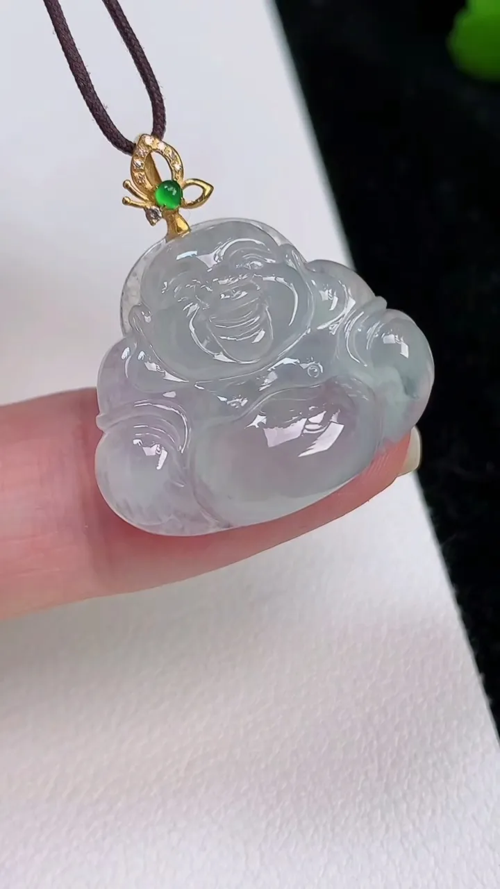 天然A货翡翠种佛公吊坠，尺寸20-24.7-5.7，重量:4.60g
7月3日