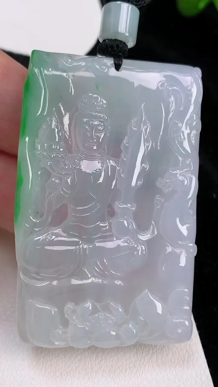 天然A货翡翠虚空藏观音菩萨吊坠，尺寸59-37.2-6，重量:42.72g
7月3日
