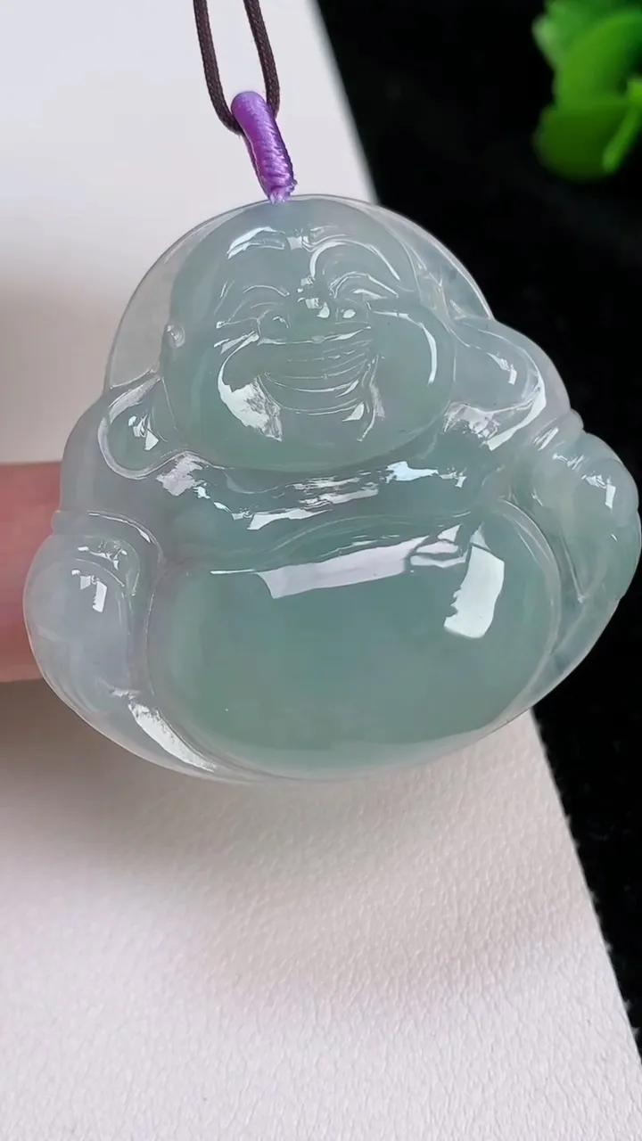 天然A货翡翠佛公吊坠，尺寸38-41-5.3，重量:13.39g
7月3日