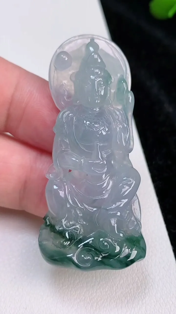 天然A货翡翠种飘花大势至观音菩萨吊坠，尺寸54.4-25.6-8.4，重量:21.25g
7月3日