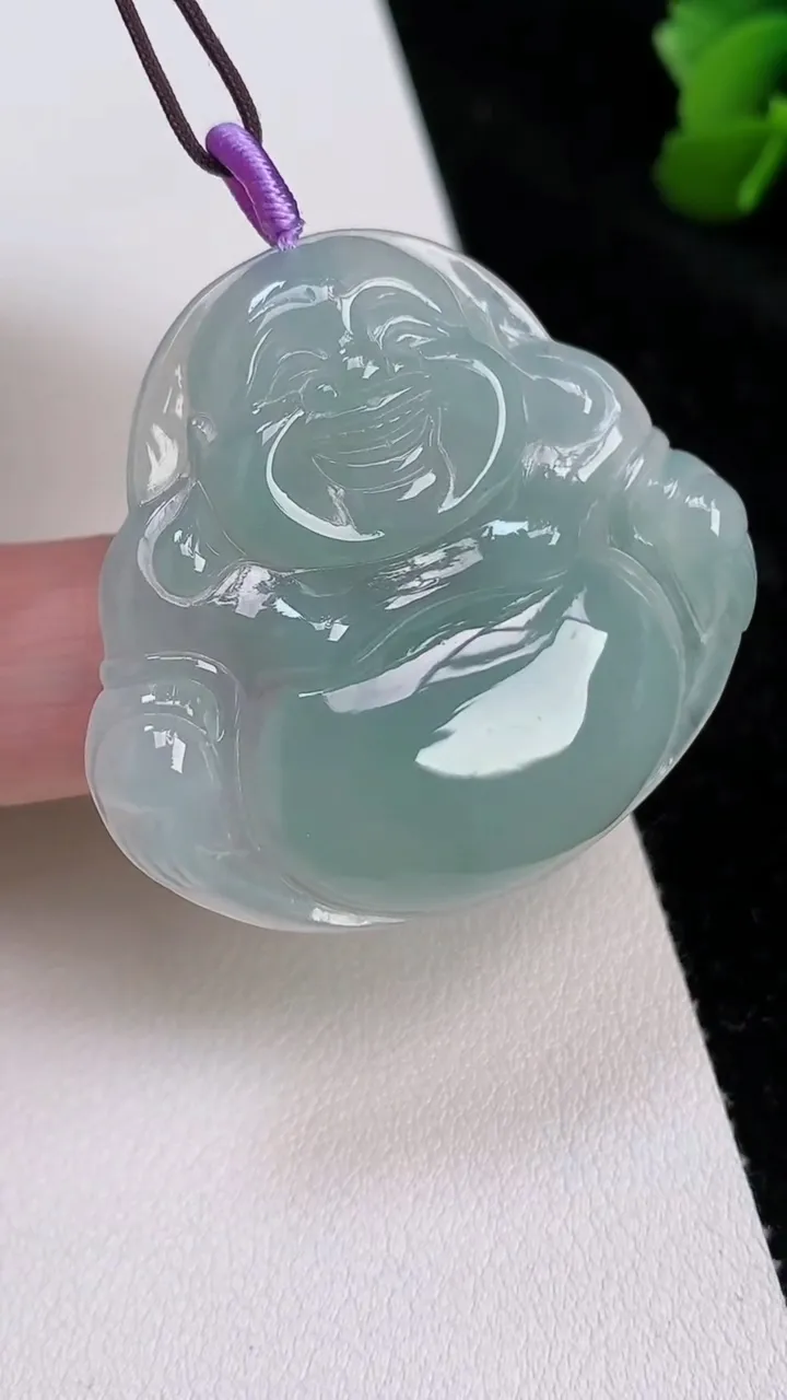 天然A货翡翠佛公吊坠，尺寸38-41-5.3，重量:13.39g
7月3日