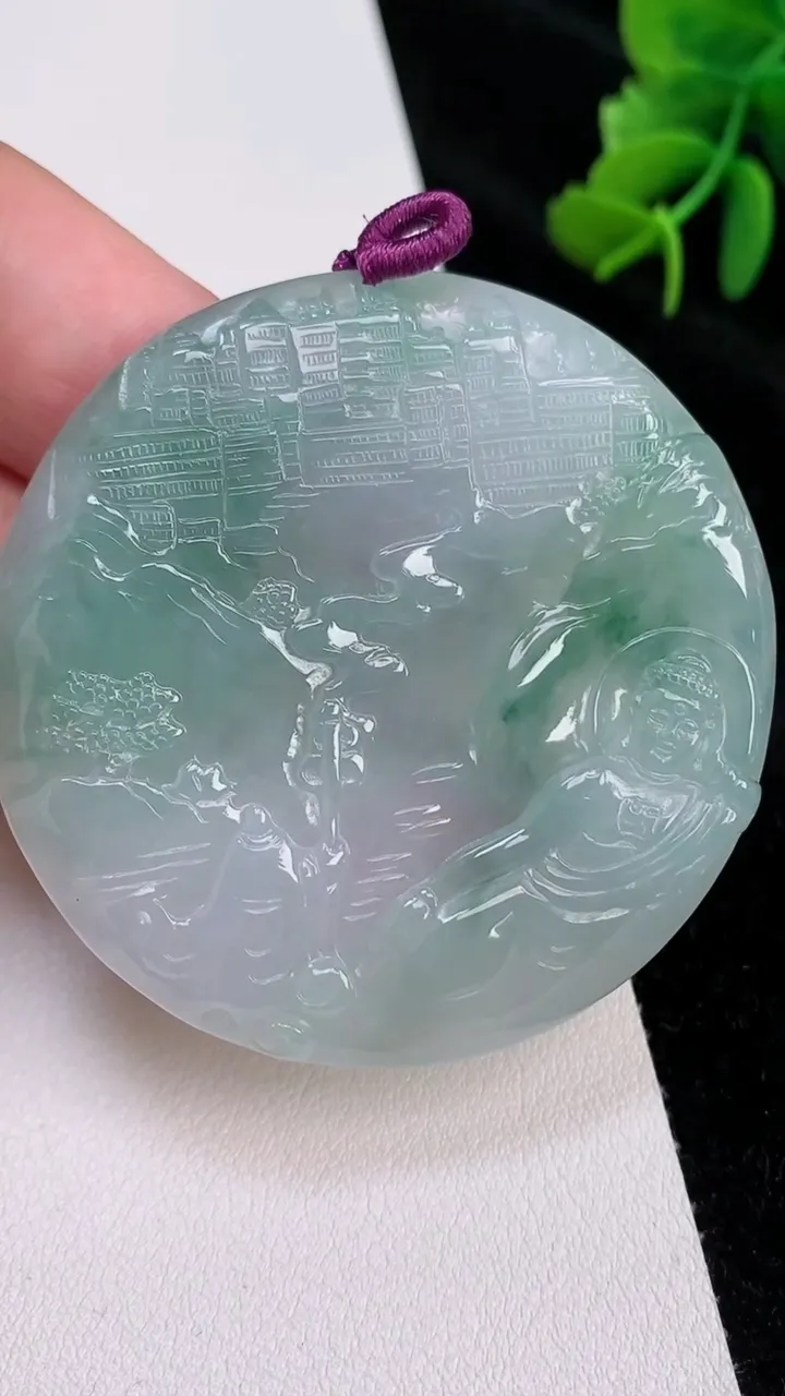 天然A货翡翠山水阿弥陀佛吊坠，尺寸52.6-5.4，重量:34.10g
7月4日