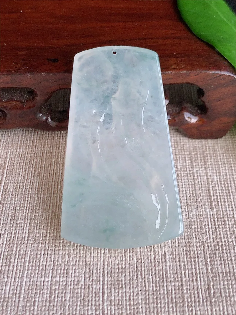 天然A货翡翠飘花大势至菩萨吊坠尺寸49×29×5m量16.13g 0704