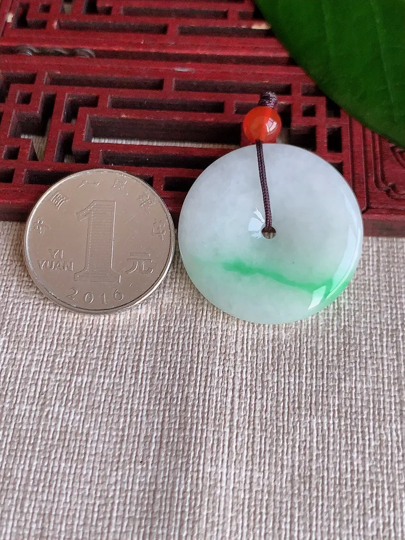 天然A货翡翠飘绿平安扣吊坠尺寸30×5.2m量10.60g 0704