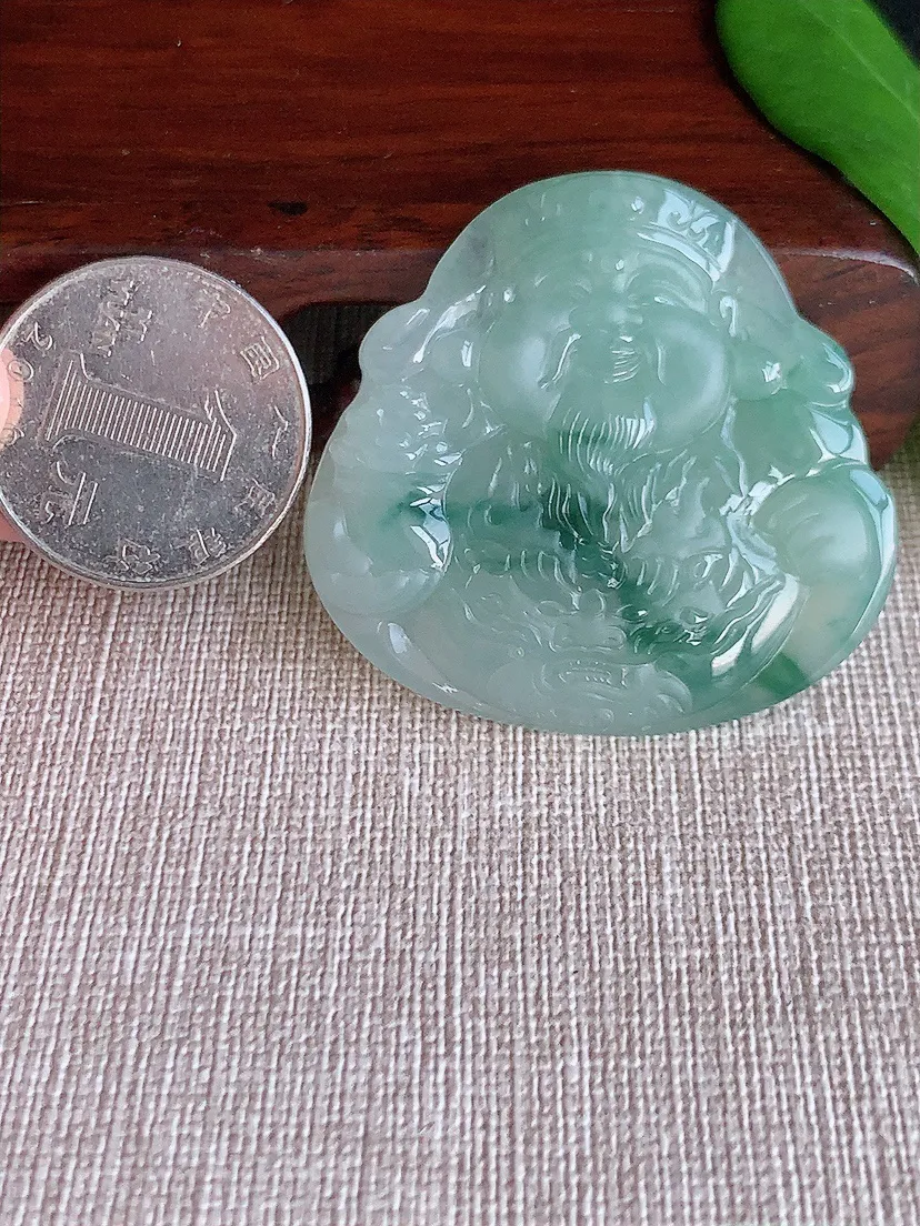 天然A货翡翠飘花一刀切财神爷吊坠尺寸41.6×43.5×5.8m量20.16g 0704