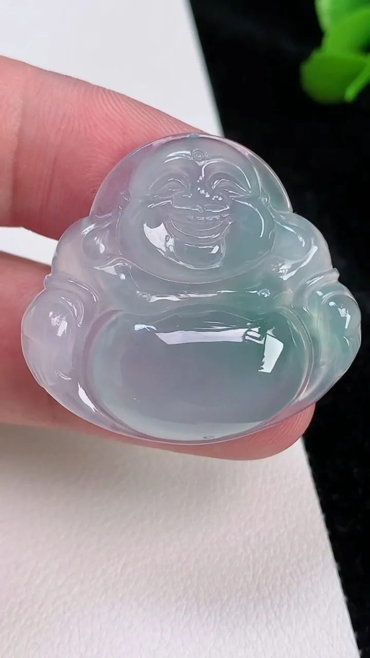 天然A货翡翠佛公吊坠，尺寸31.5-35-6，重量:10.14g
7月4日