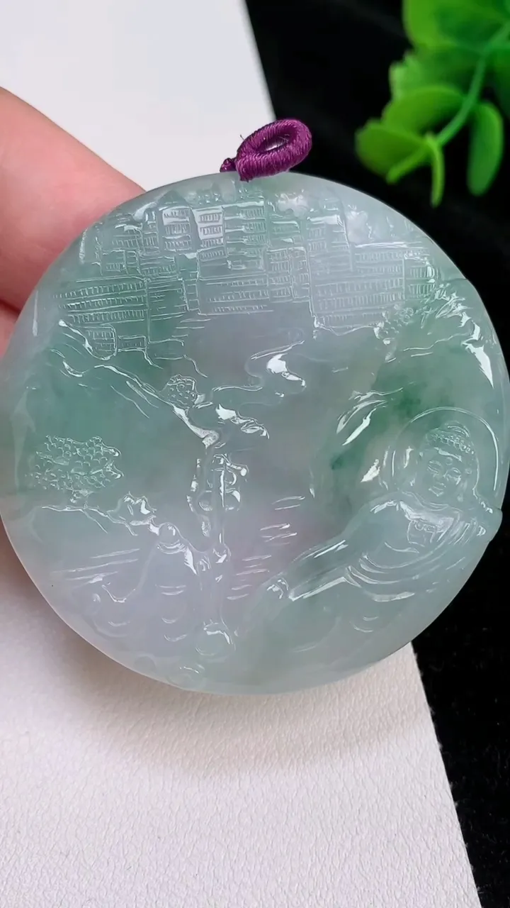 天然A货翡翠山水阿弥陀佛吊坠，尺寸52.6-5.4，重量:34.10g
7月4日