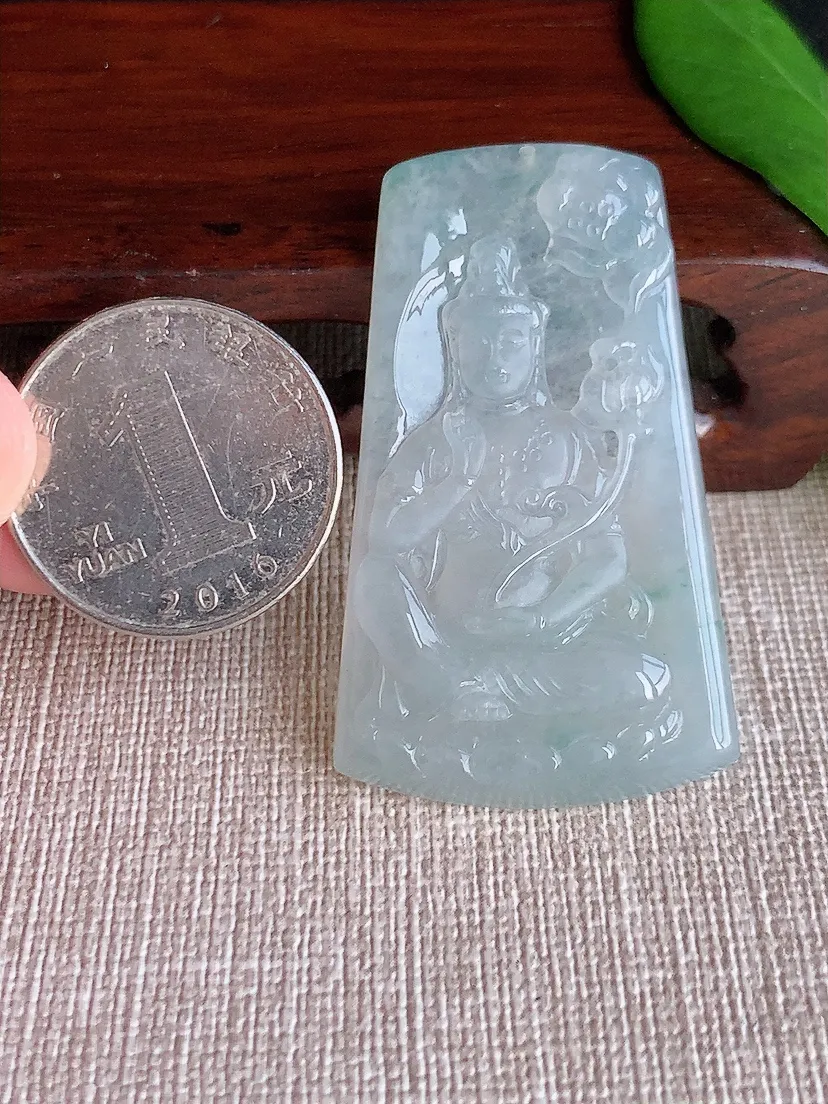 天然A货翡翠飘花大势至菩萨吊坠尺寸49×29×5m量16.13g 0704