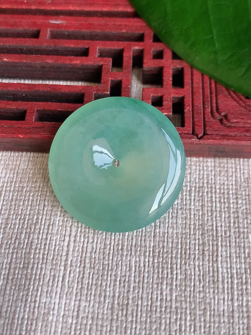 天然A货翡翠飘花平安扣吊坠尺寸26.3×5.6m量8.08g 0704
