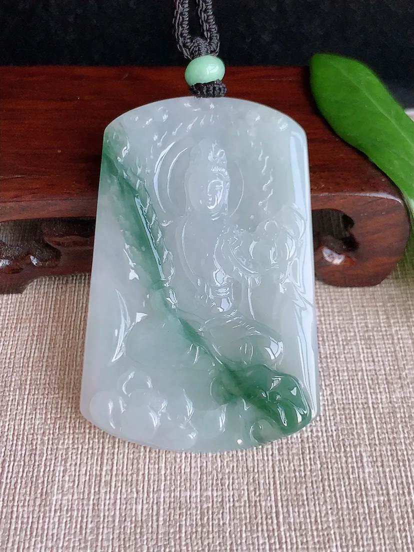 天然A货翡翠飘花虚空藏菩萨吊坠尺寸60.7×39.7×5.8m量36.13g 0704