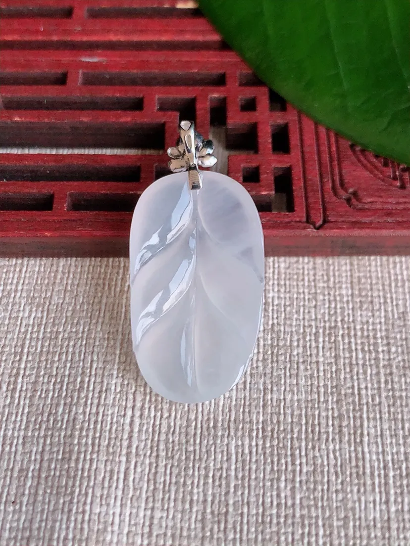 天然A货翡翠18K金扣头白月光叶子金枝玉叶吊坠尺寸36.2×29×16.8×4.4m量5.10g 0