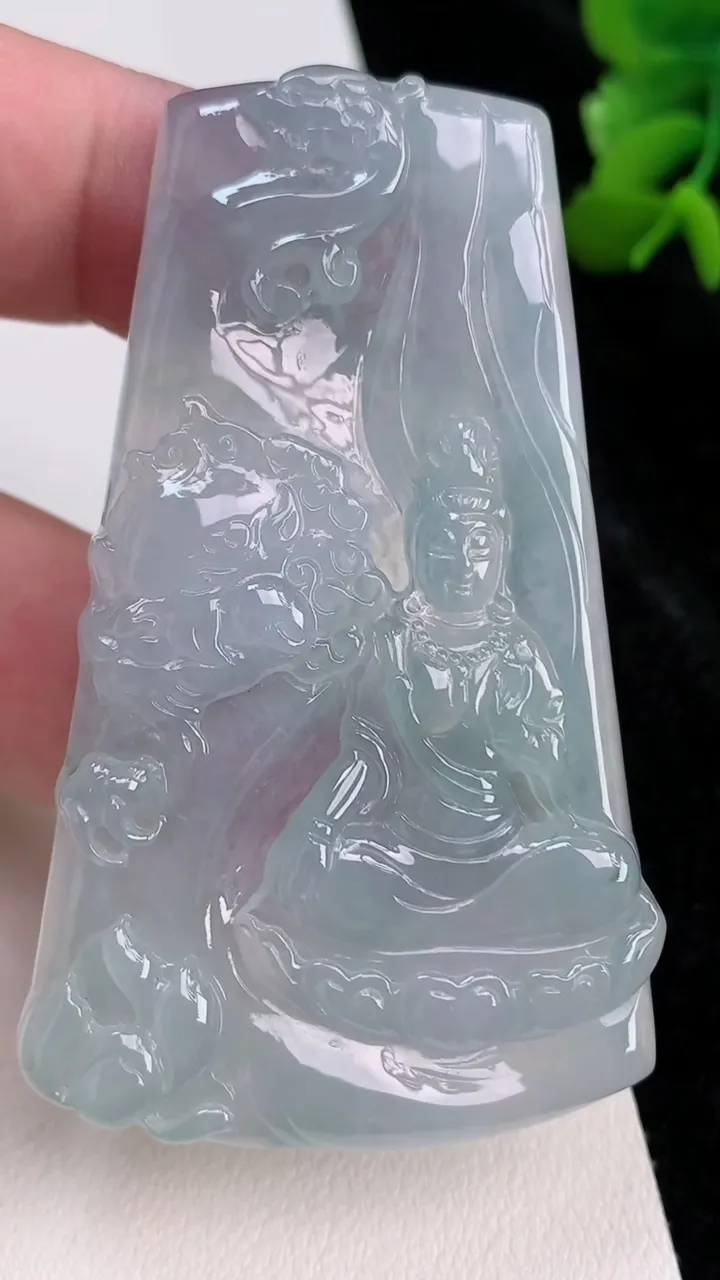 天然A货翡翠文殊菩萨吊坠，尺寸65-38.8-5.2，重量:26.89g
7月4日