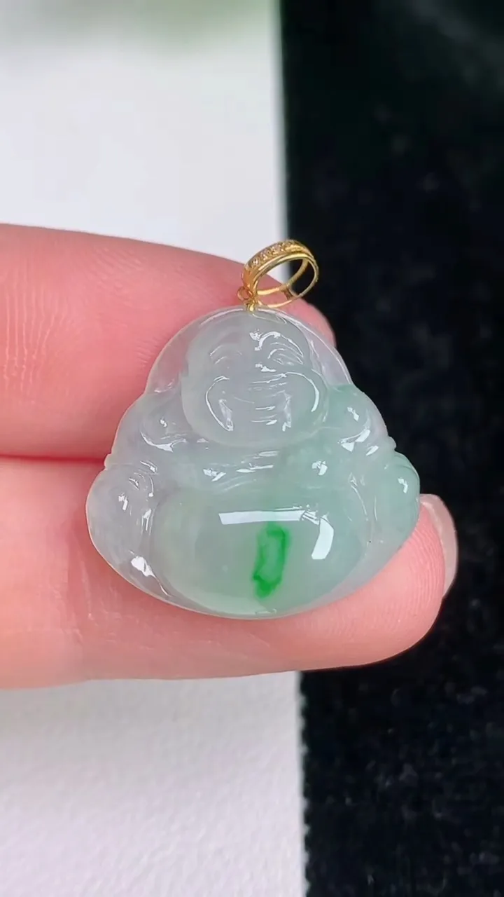 天然A货翡翠佛公吊坠，尺寸19.3-20.6-5.2，重量:3.29g
7月4日