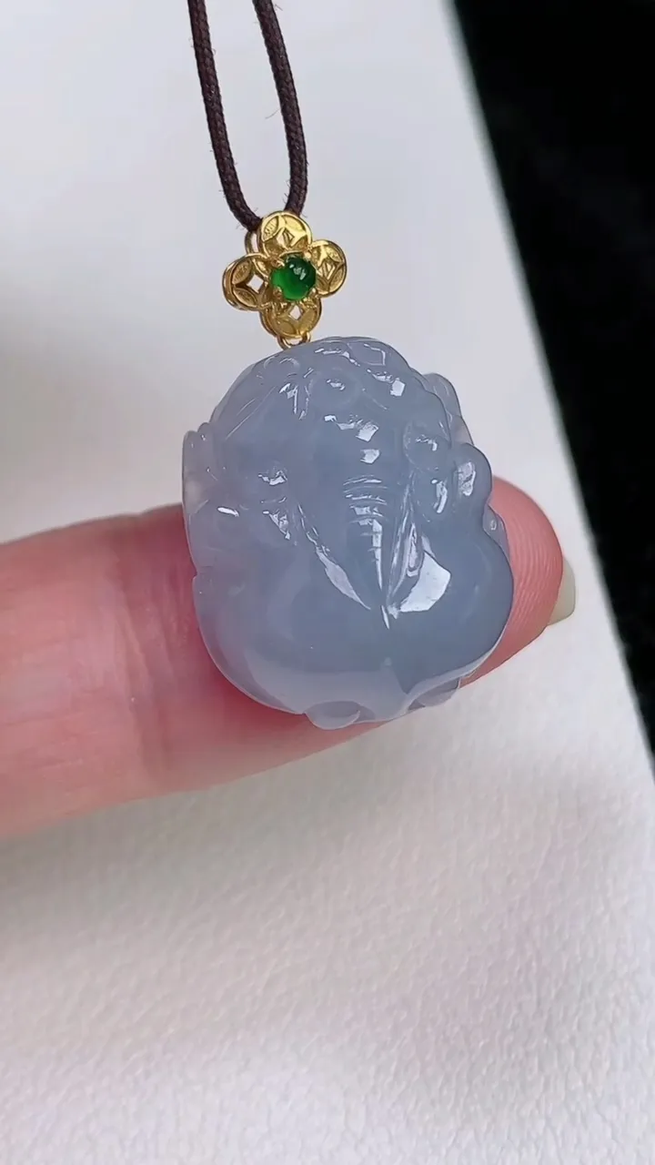 天然A货翡翠18k金紫罗兰貔貅吊坠，尺寸19-16-8.5，重量:5.01g
7月4日