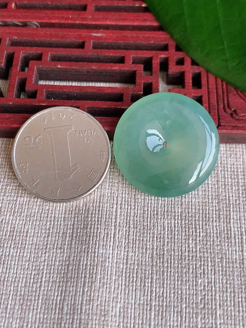 天然A货翡翠飘花平安扣吊坠尺寸26.3×5.6m量8.08g 0704