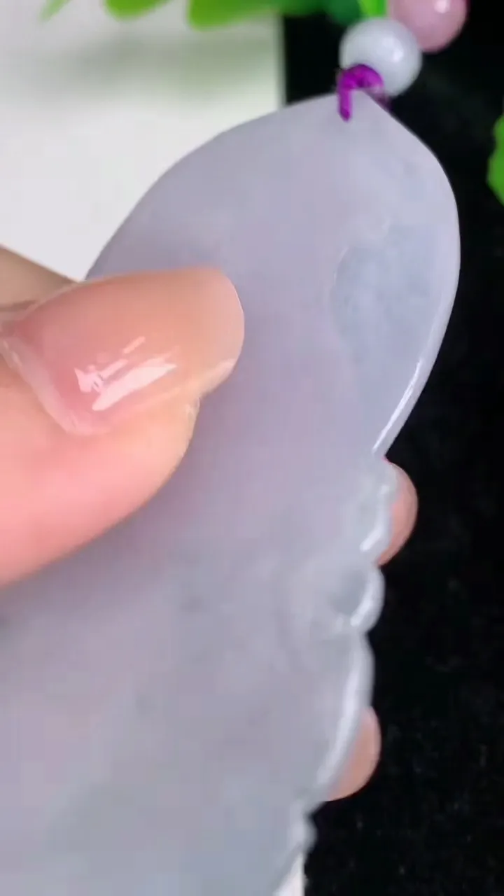 天然A货翡翠紫罗兰飘花大势至观音菩萨吊坠，尺寸61.3-36.2-5.2，重量:23.51g
7月4日