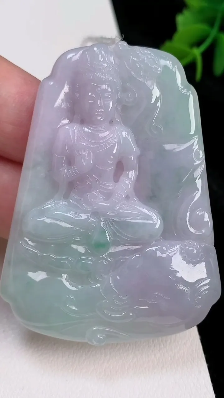 天然A货翡翠春带彩紫罗兰普贤菩萨吊坠，尺寸59.6-45.3-5.5，重量:33.40g
7月4日