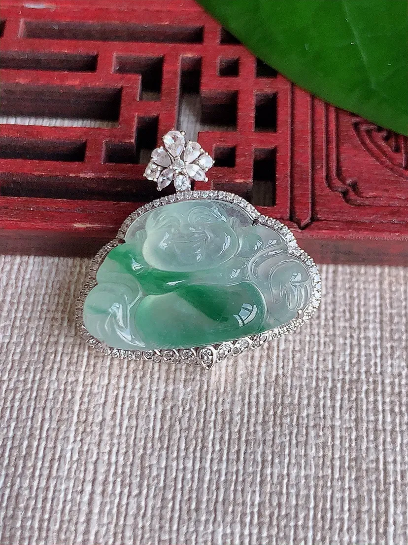 天然A货翡翠18K金伴飘花佛公吊坠尺寸24.7×25.2×8.2裸石14.3×22.6m量4.68g 0702