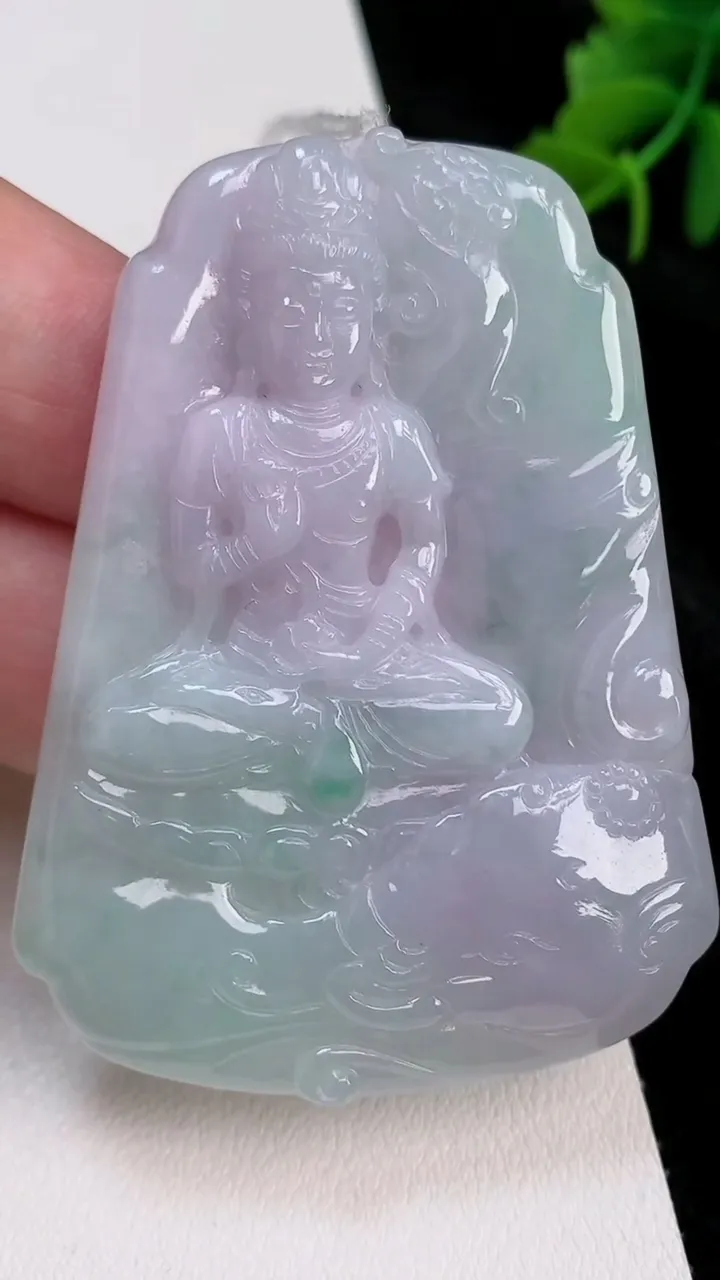 天然A货翡翠春带彩紫罗兰普贤菩萨吊坠，尺寸59.6-45.3-5.5，重量:33.40g
7月4日