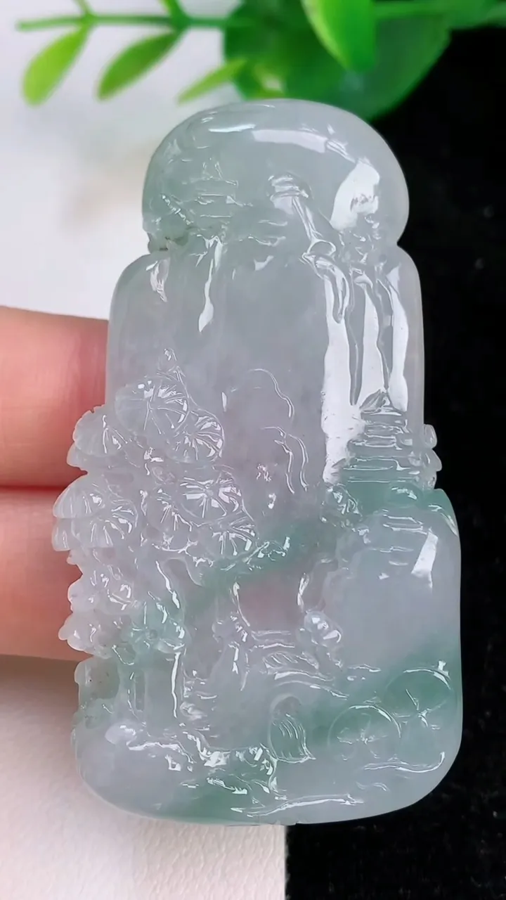 天然A货翡翠山水牌吊坠，尺寸60-32.3-8，重量:30.50g
7月5日