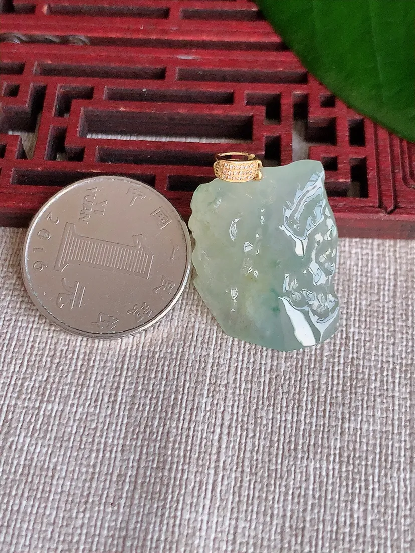 天然A货翡翠18K金扣头飘黄翡飘花随形吊坠尺寸22.6×20.5×19m量11.35g 0704