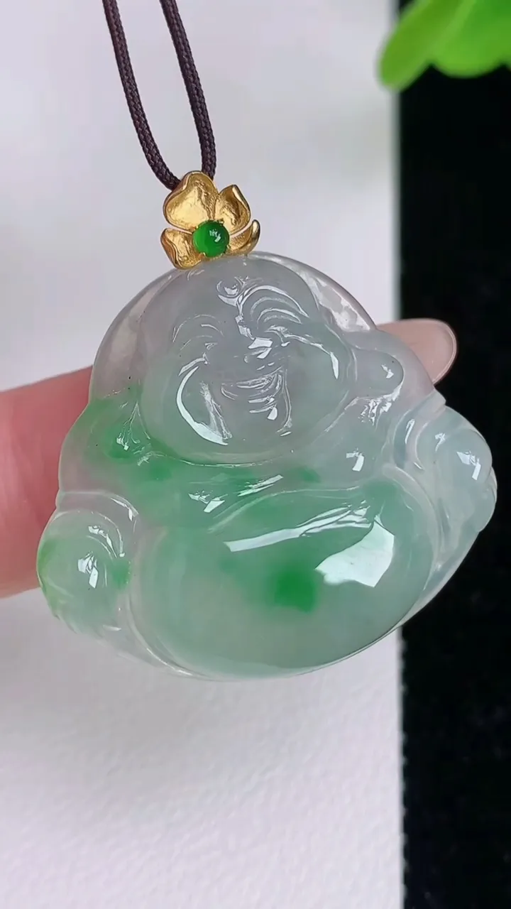 天然A货翡翠佛公吊坠，尺寸27.3-30-6，重量:7.36g
7月5日