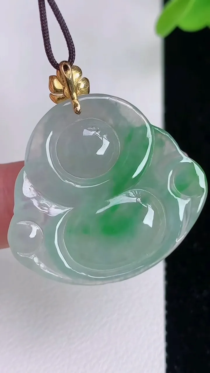 天然A货翡翠佛公吊坠，尺寸27.3-30-6，重量:7.36g
7月5日
