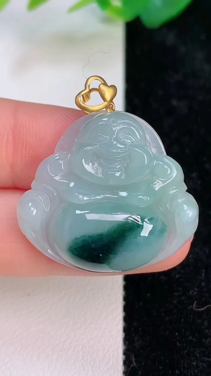 天然A货翡翠18k金飘花佛公吊坠，尺寸26.7-29.8-6，重量:6.73g
7月5日