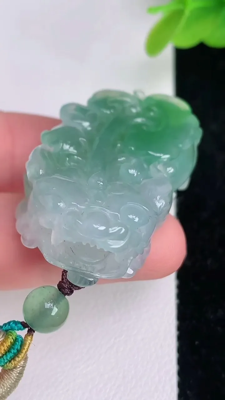 天然A货翡翠貔貅吊坠，尺寸43.8-23.8-11.7，重量:29.16g
7月5日