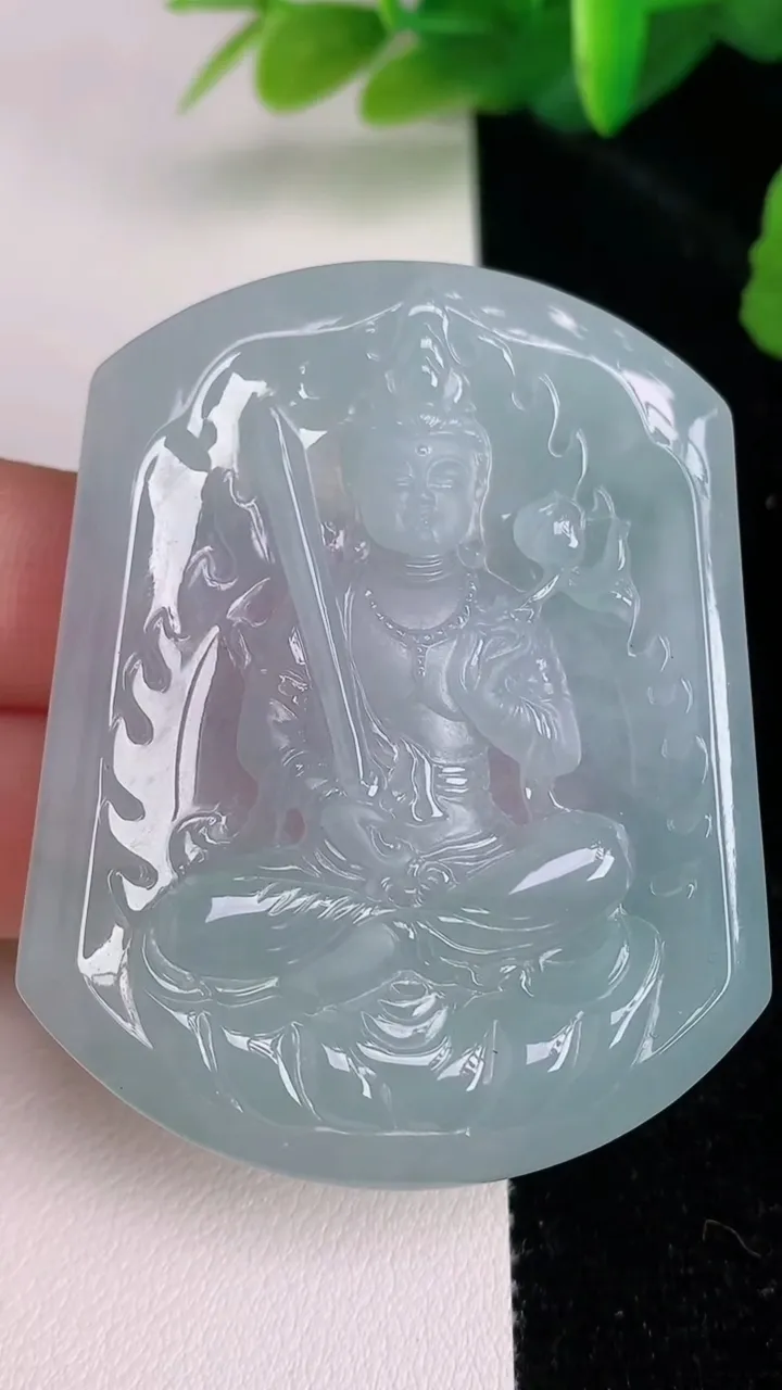天然A货翡翠虚空藏观音菩萨吊坠，尺寸55.8-44.8-5.6，重量:31.45g
7月5日