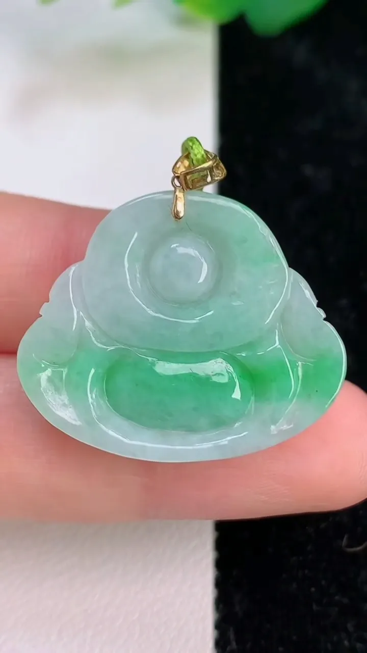 天然A货翡翠佛公吊坠，尺寸24-28.8-6，重量:5.91g
7月5日