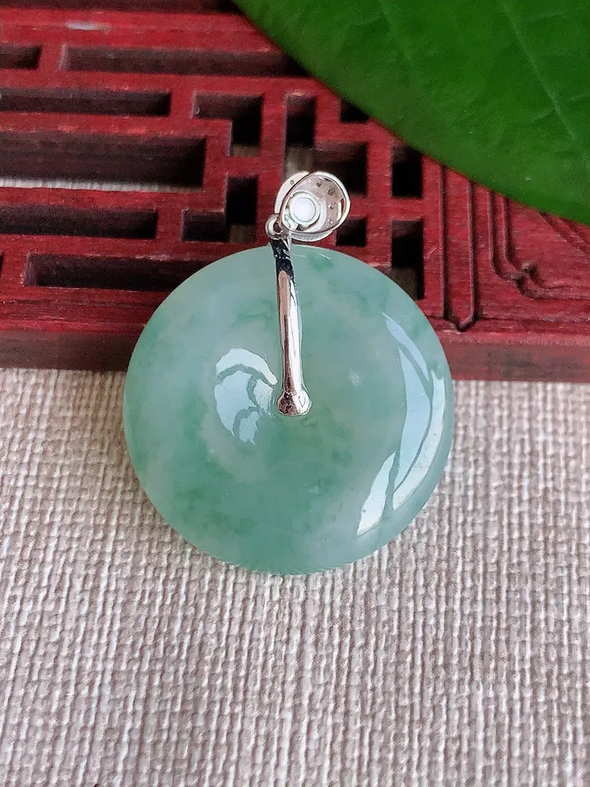 天然A货翡翠18K飘花平安扣吊坠尺寸30×23.7×6m量7.62g 0704