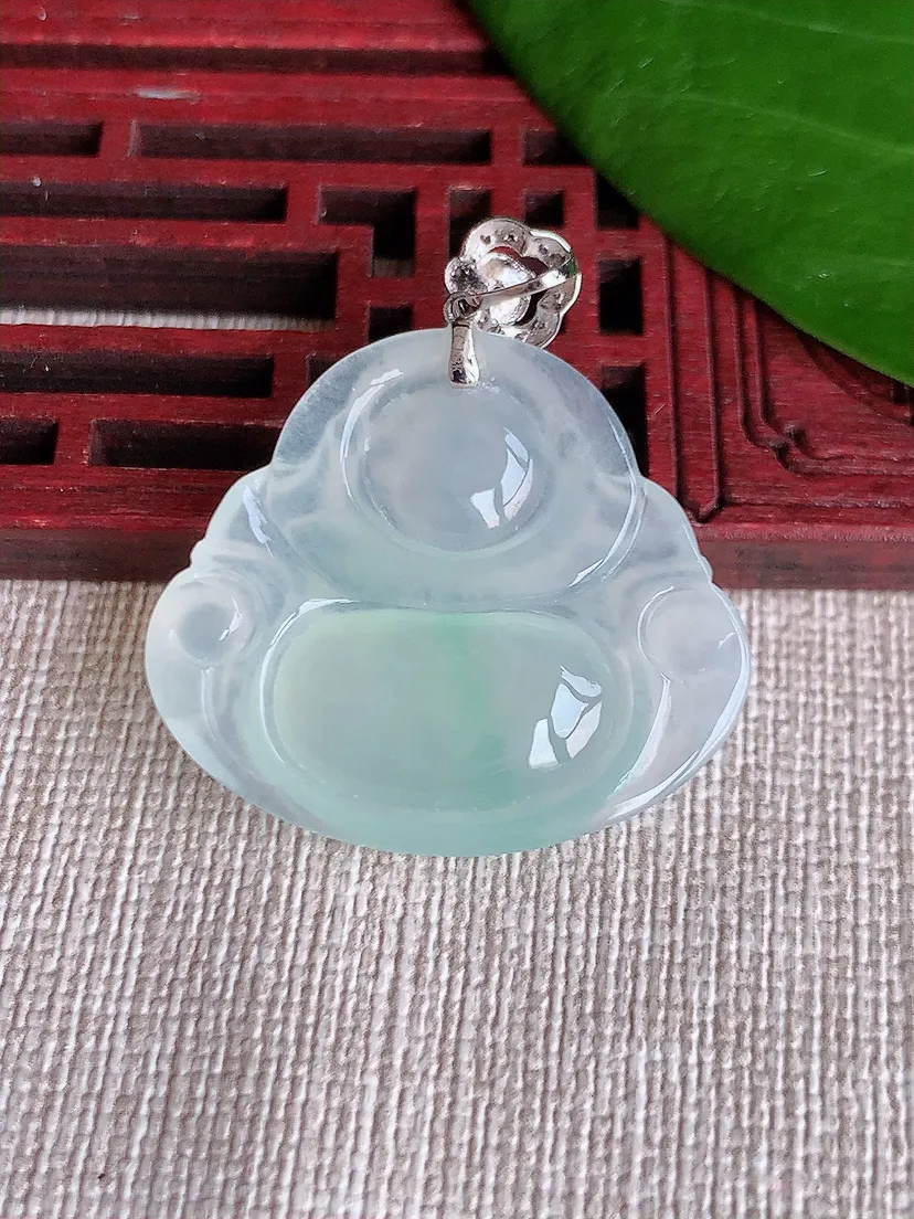天然A货翡翠18K金扣头飘绿佛公吊坠尺寸34.3×26.8×30.8×5.6m量7.36g 0704