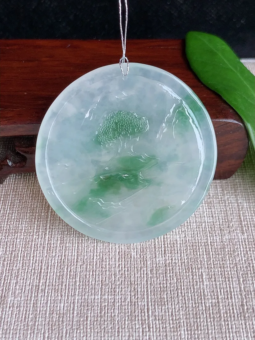 天然A货翡翠飘花意境山水牌吊坠尺寸48.5×5m量25.82g 0704
