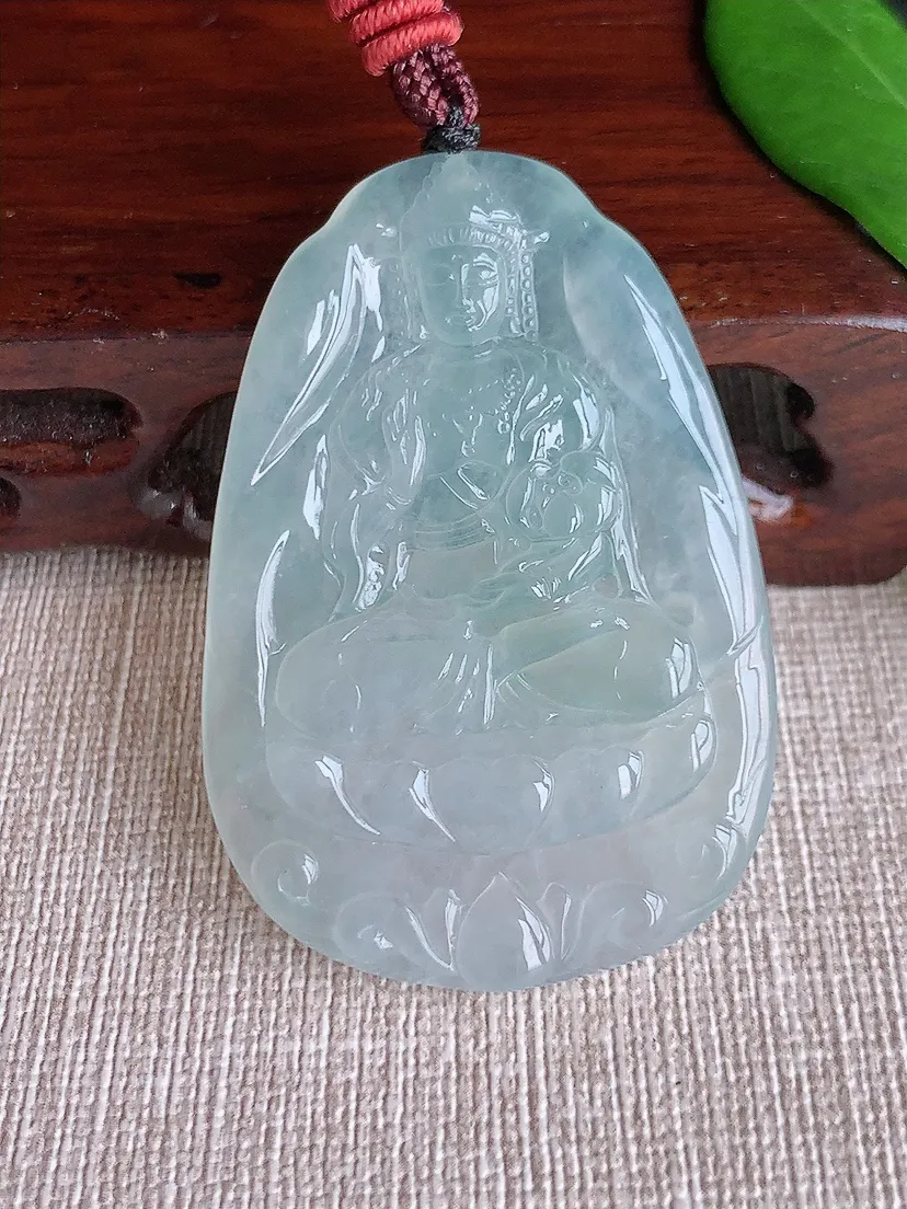 天然A货翡翠晴水大势至菩萨吊坠尺寸50.8×34.6×5m量21.37g 0704