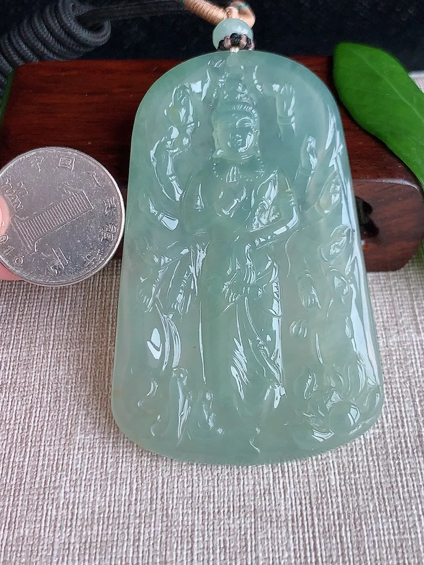 天然A货翡翠晴水千手观音吊坠尺寸74.5×46×5.8m量52.06g 0704