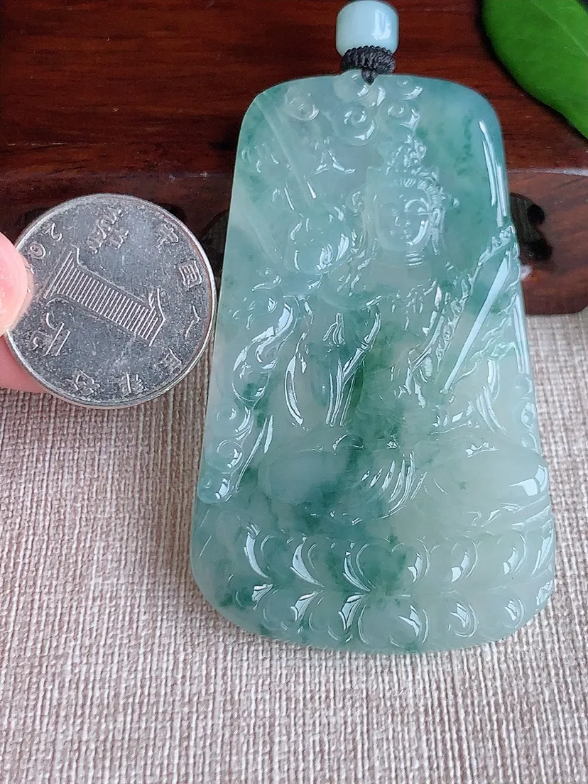 天然A货翡翠飘花虚空藏菩萨吊坠尺寸68×39.3×5.4m量40.45g 0704