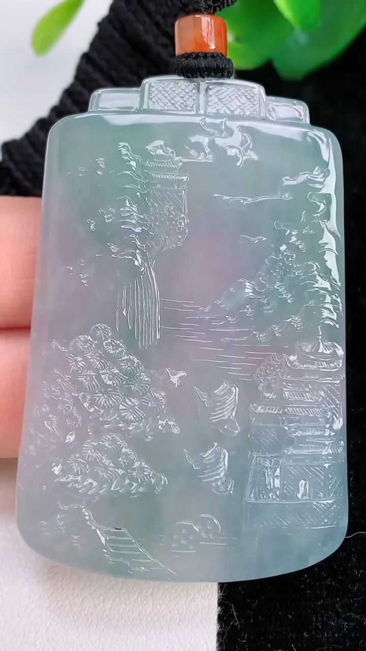 天然A货翡翠山水牌吊坠，尺寸56.5-38-5.2，重量:30.86g
7月6日