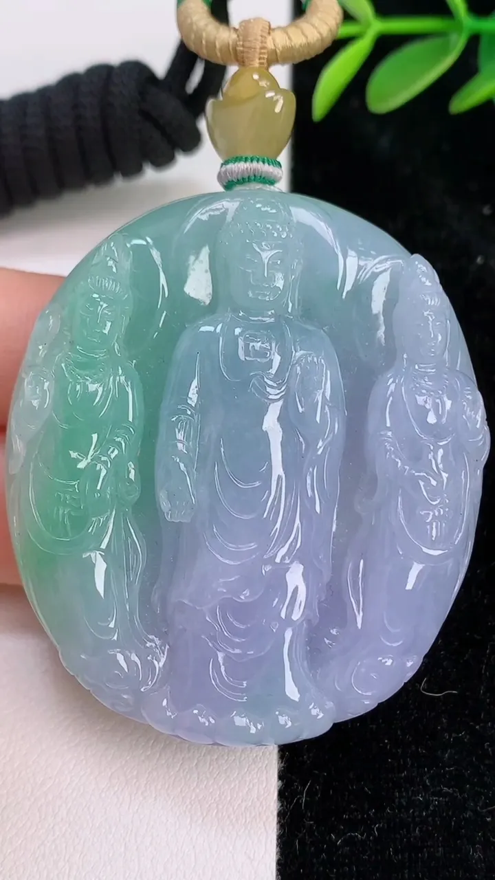 天然A货翡翠春带彩紫罗兰一念之间吊坠，尺寸51.3-45-12，重量:64.83g
7月6日