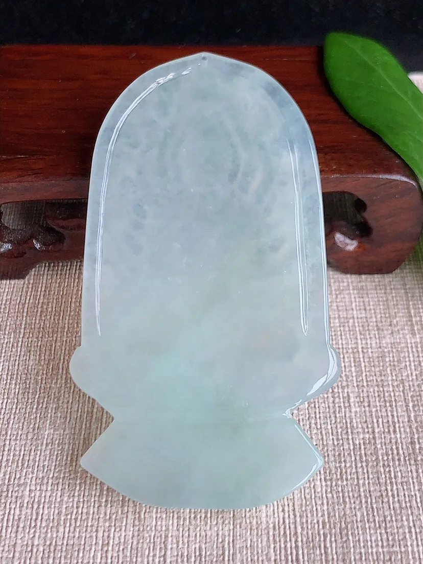 天然A货翡翠晴水千手观音吊坠尺寸74×41.6×5.5m量39.95g 0704