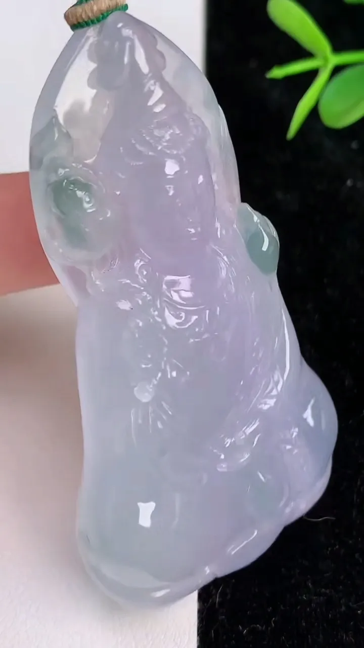 天然A货翡翠种春带彩紫罗兰大势至观音菩萨吊坠，尺寸67-37.3-10.4，重量:50.92g
7月6日