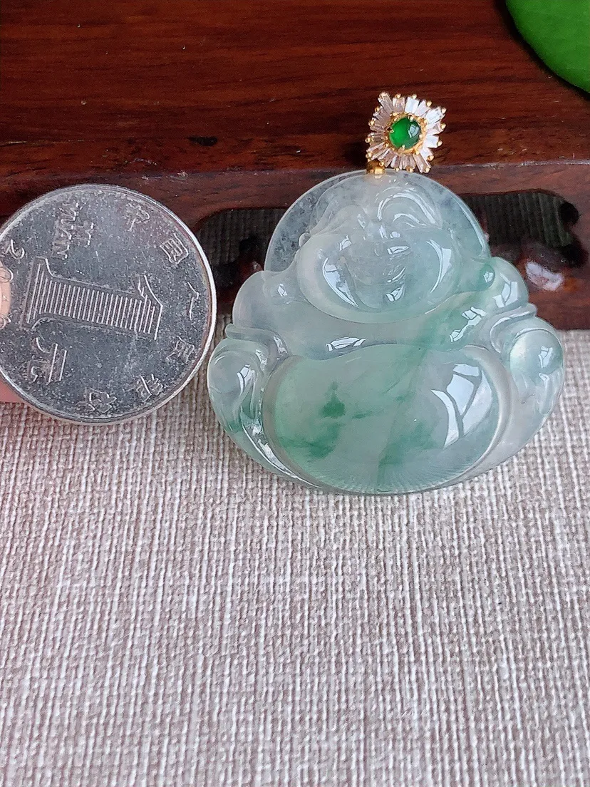 天然A货翡翠18K金伴飘花佛公吊坠 尺寸43×33.2×36.5×6.3m量12.95g 0704