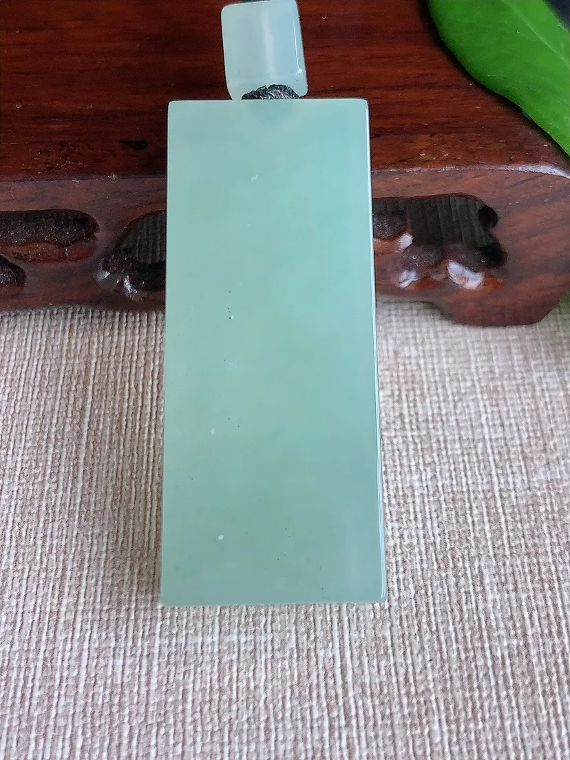 天然A货翡翠晴水无事牌吊坠尺寸49×20.7×9m量36.18g 0704
