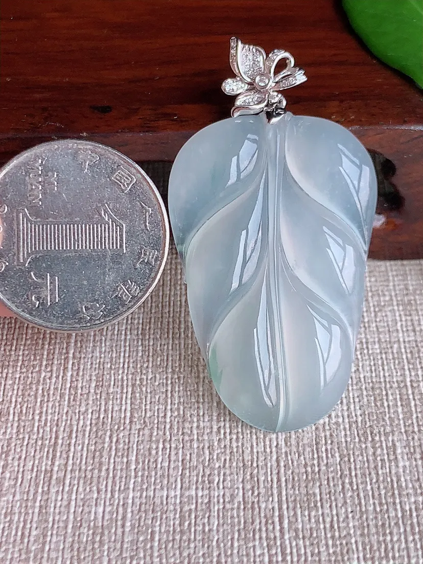 天然A货翡翠18K金伴飘花叶子金枝玉叶吊坠尺寸52×40.8×26.4×4.7m量10.67g 0704