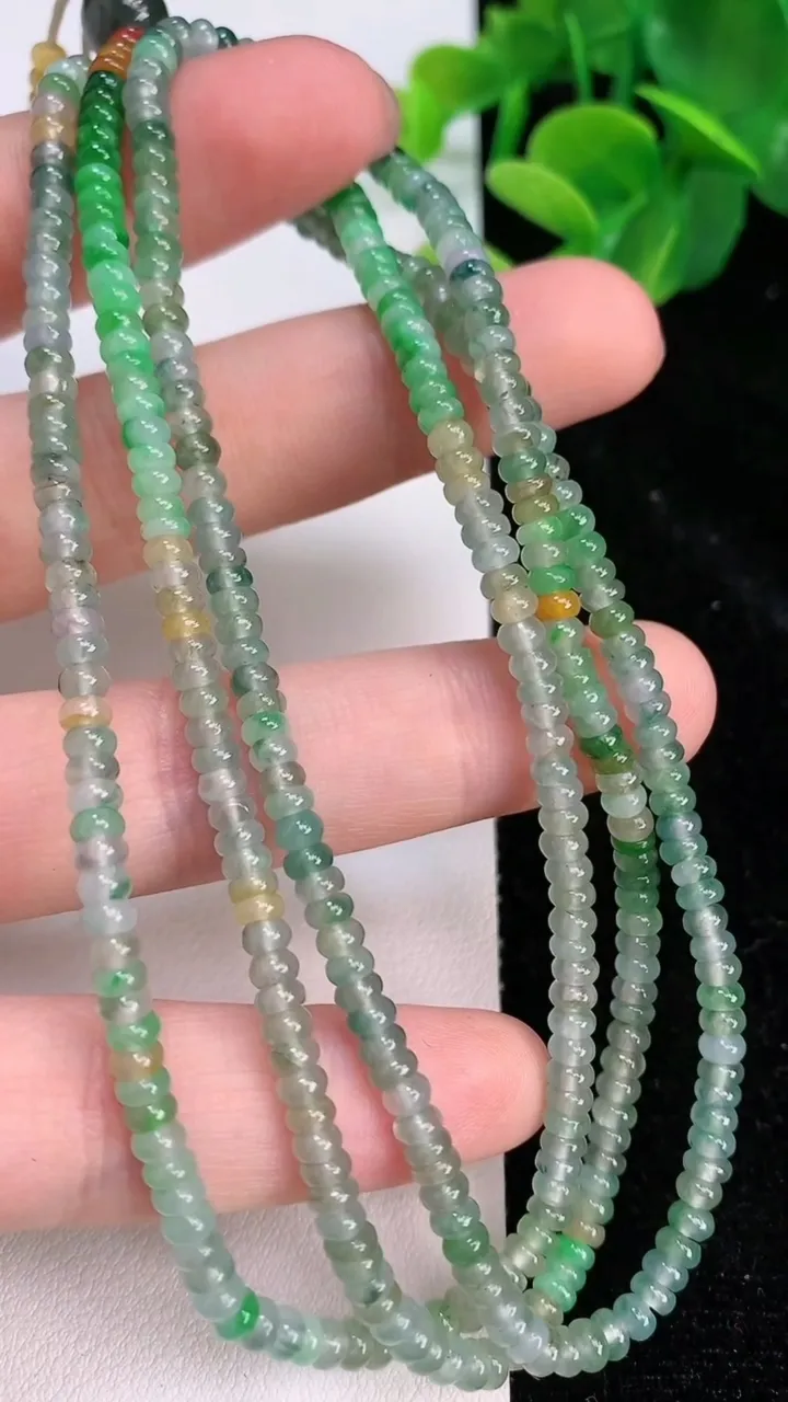 天然A货翡翠双彩算盘珠项链，尺寸3.4-2，重量:20.16g
7月7日