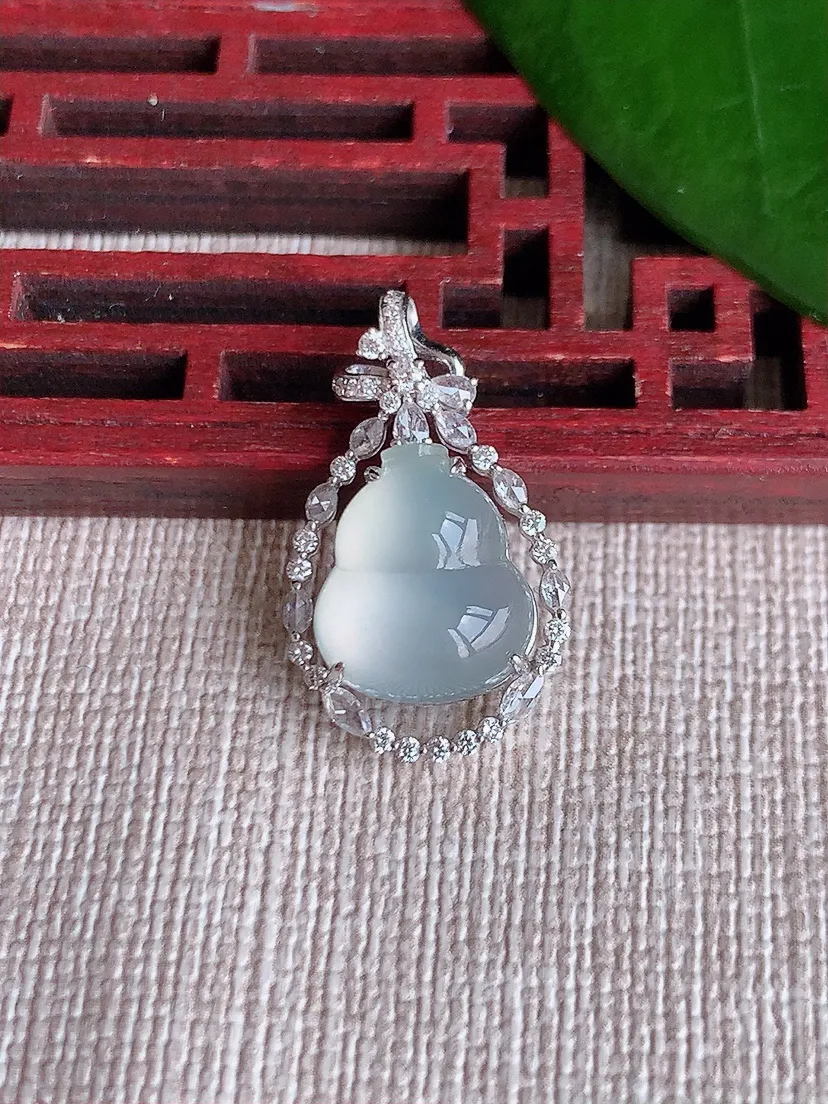 天然A货翡翠18K金伴白月光葫芦吊坠尺寸23.4×14×6.2裸石12×10.4m量2.86g 07
