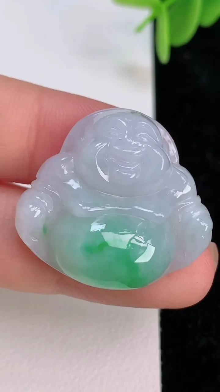 天然A货翡翠佛公吊坠，尺寸26.4-29-8.8，重量:10.28g
7月7日