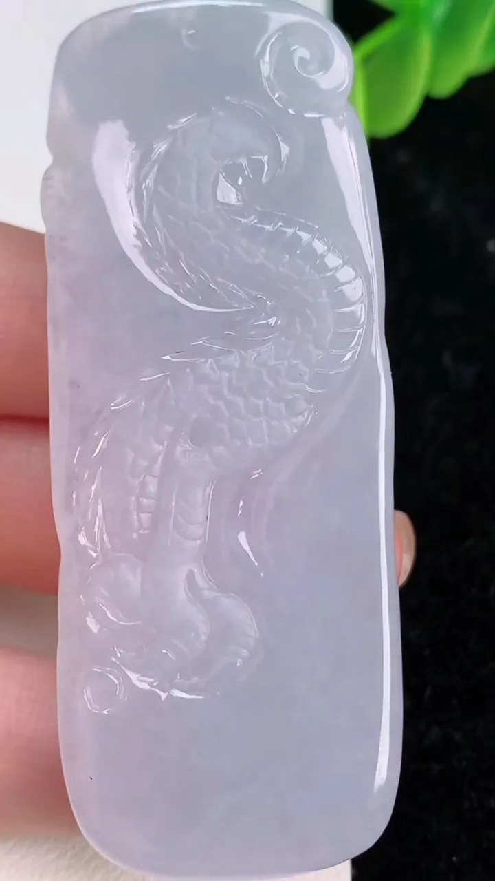 天然A货翡翠龙牌吊坠，尺寸68-26.5-12.7，重量:38.31g
7月7日