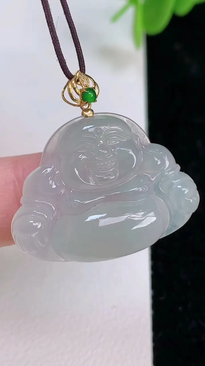 天然A货翡翠白冰佛公吊坠，尺寸29-22.5-5.8，重:5.98g
7月7日
