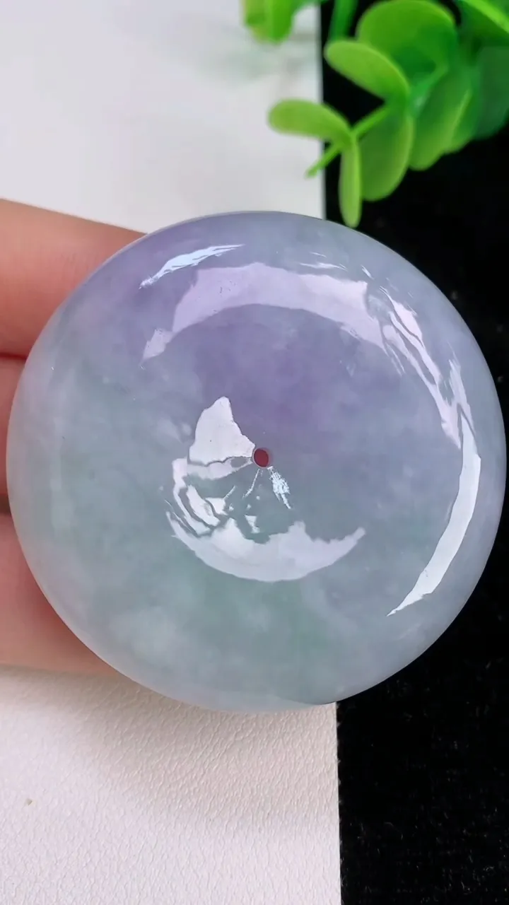 天然A货翡翠平安扣吊坠，尺寸51-13，重量:73.86g
7月7日